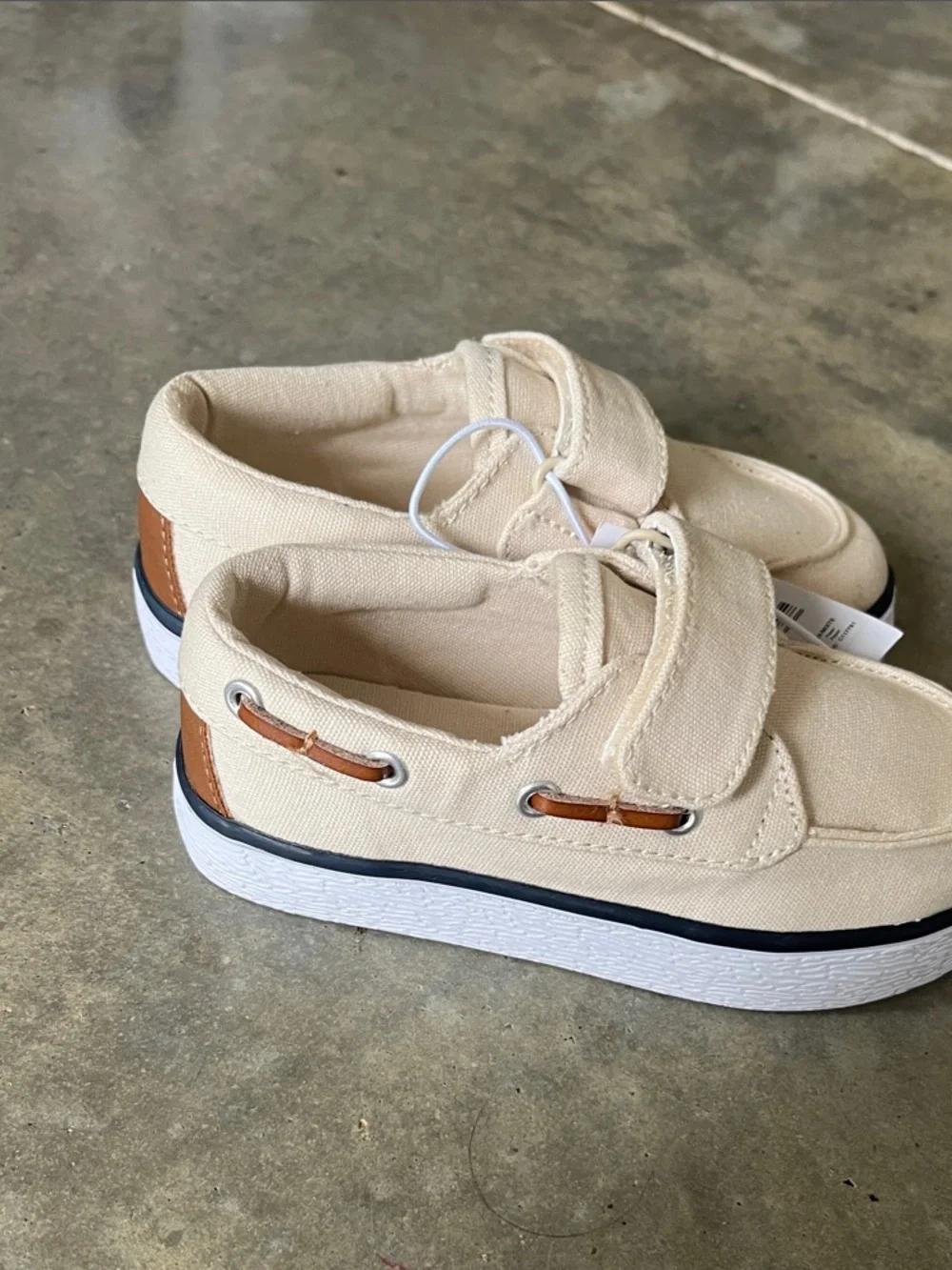 Gymboree Canvas Boat Shoe Sneakers in Beige size toddler 8
